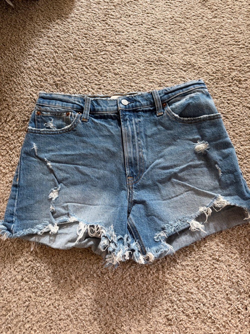 Abercrombie 4 inch Mom Shorts High Rise